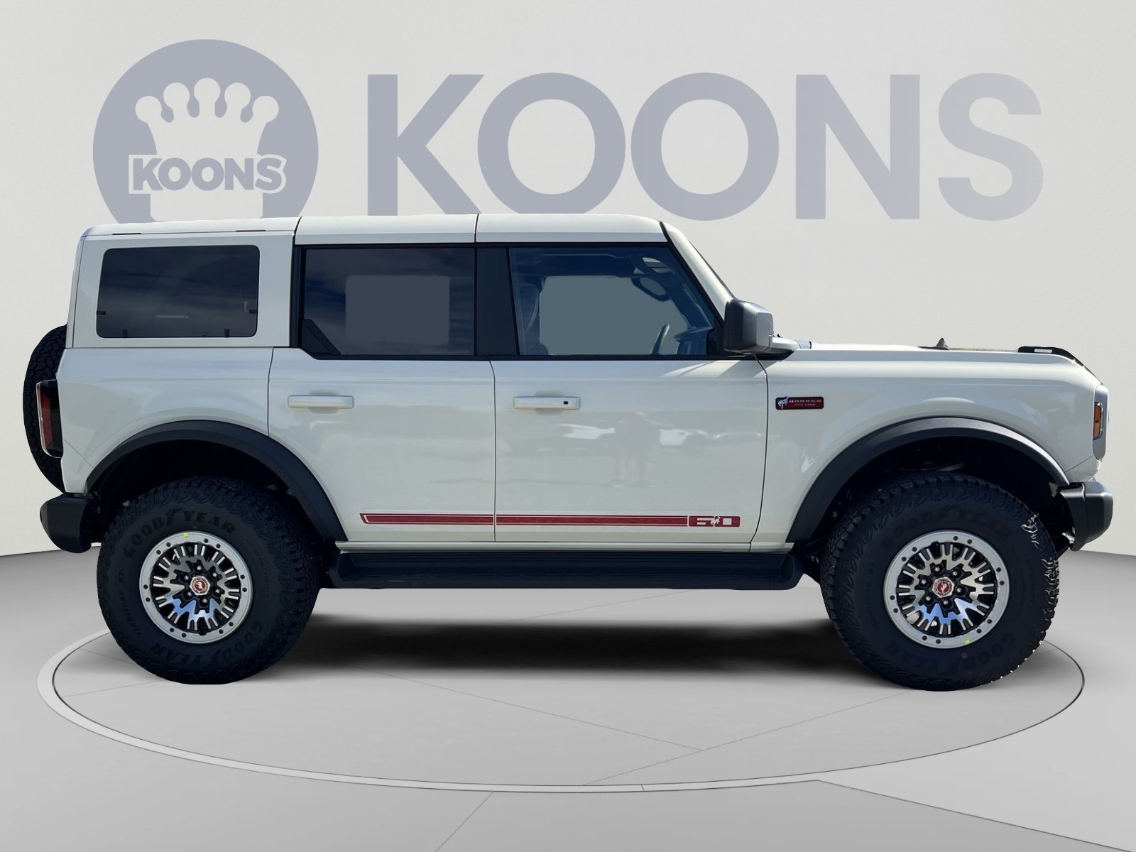 New 2026 Ford Bronco Outer Banks w/ Sasquatch Package AWD/4WD image 8