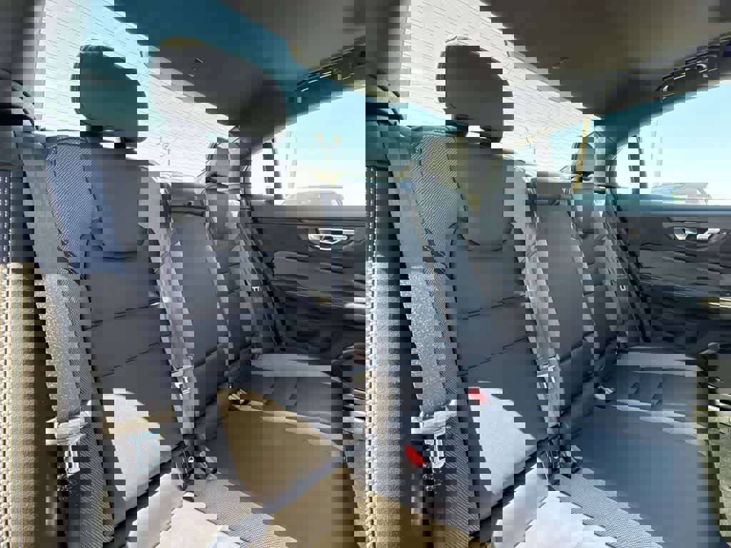 Used 2024 Volvo S60 B5 Plus w/ Climate Package image 26