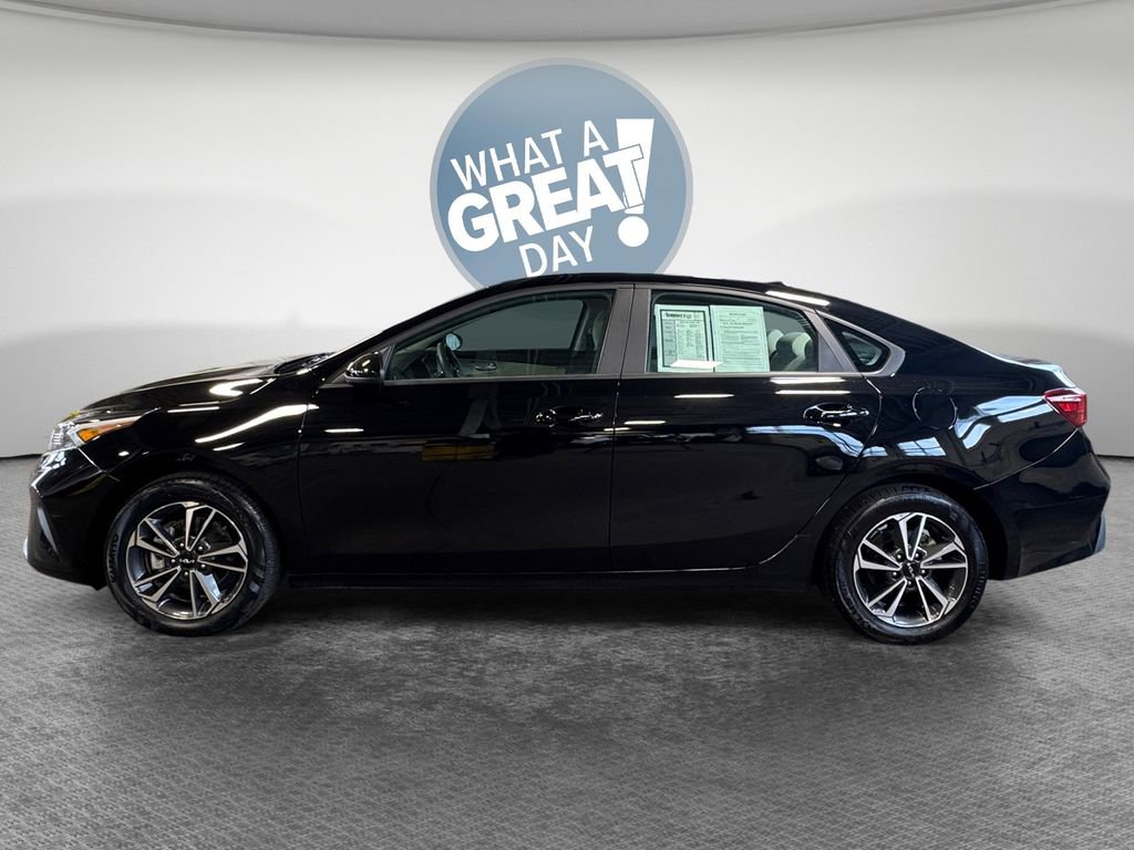 Certified 2023 Kia Forte LXS FWD image 7