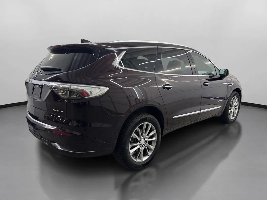 Used 2022 Buick Enclave Avenir w/ Avenir Technology Package AWD/4WD image 10