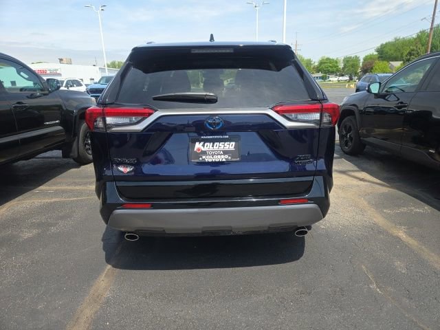 Used 2020 Toyota RAV4 XSE w/ XSE Grade Weather Package AWD/4WD image 5