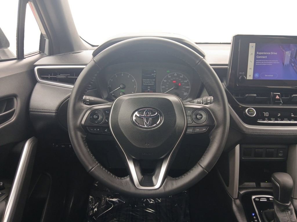 Used 2024 Toyota Corolla Cross AWD Hybrid image 12