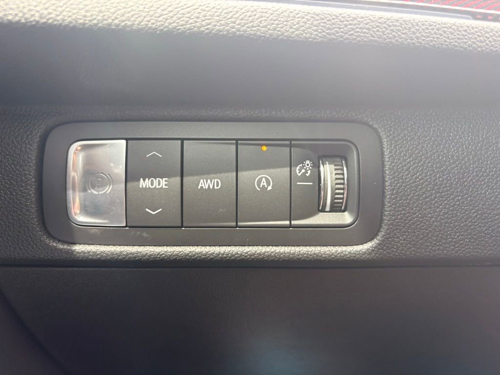 New 2026 Chevrolet Traverse Z71 w/ Enhanced Driving Package AWD/4WD image 32