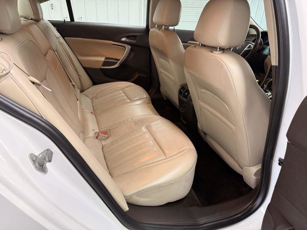 Used 2013 Buick Regal Premium image 28