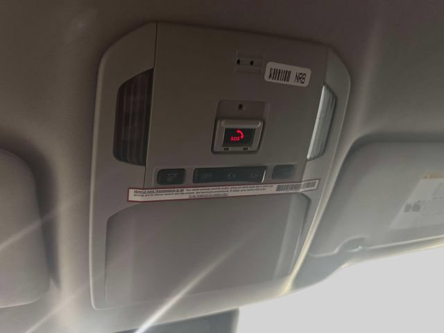 Used 2020 Toyota Highlander LE AWD/4WD image 38