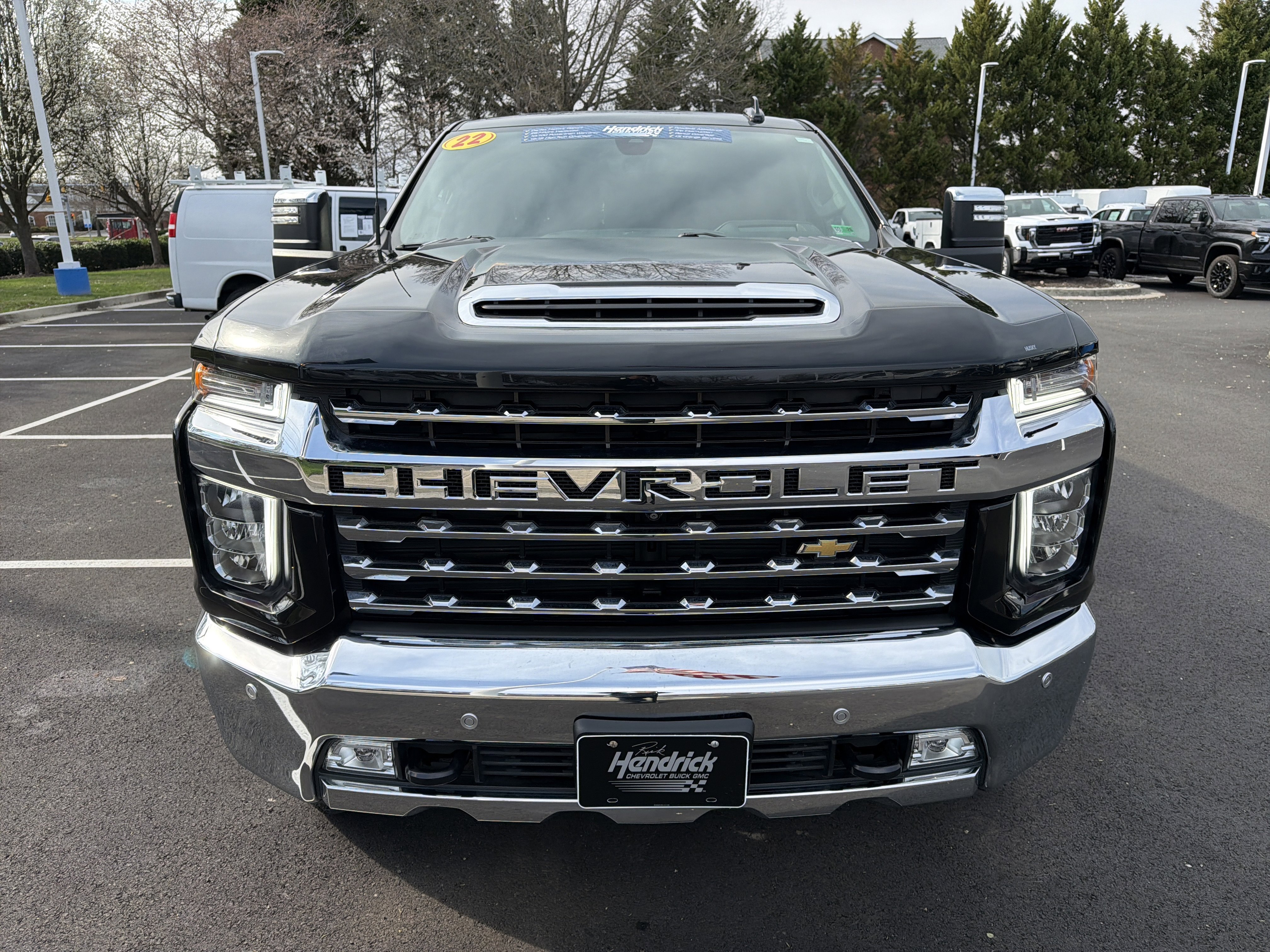 Used 2022 Chevrolet Silverado 2500 LTZ w/ LTZ Premium Package image 3