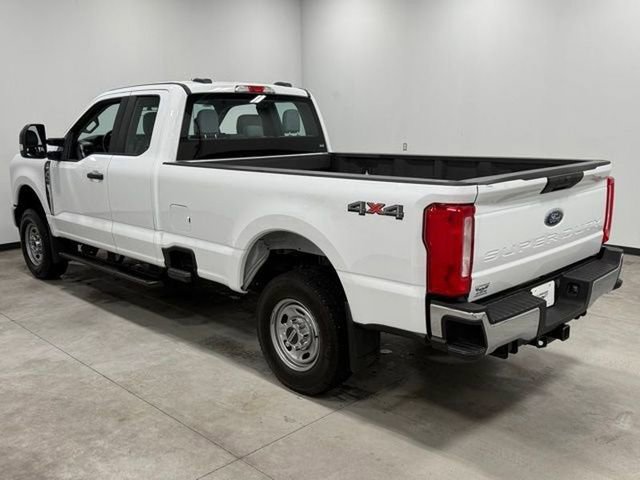 Used 2023 Ford F350 XL w/ Snow Plow Prep Package AWD/4WD image 10
