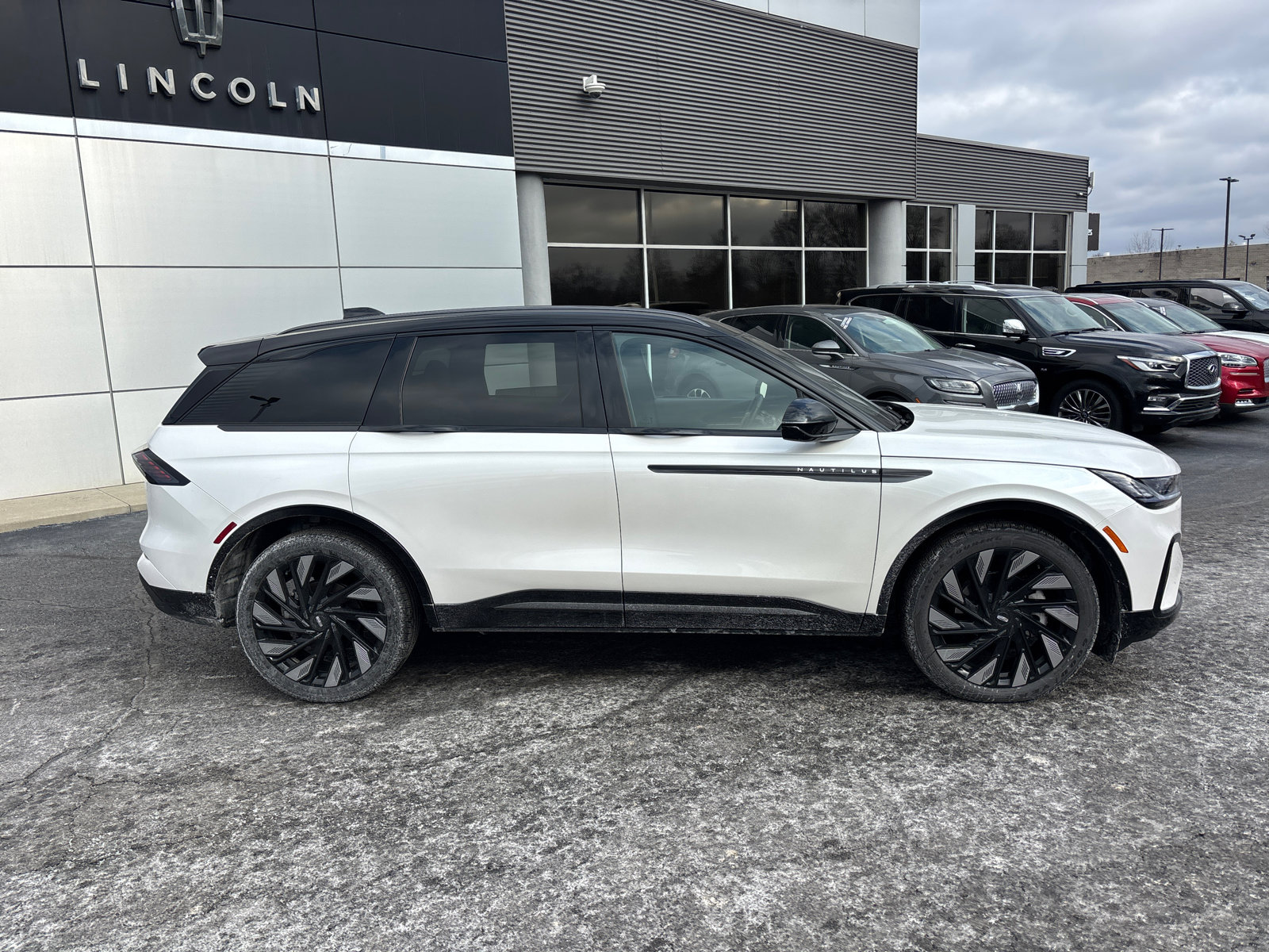 New 2026 Lincoln Nautilus Reserve image 8