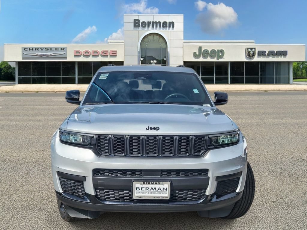 Used 2023 Jeep Grand Cherokee L Laredo AWD/4WD image 6