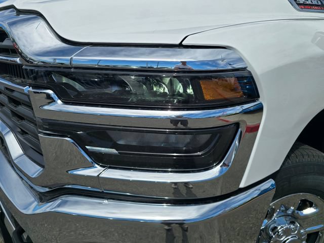 New 2026 RAM 3500 Tradesman AWD/4WD image 21