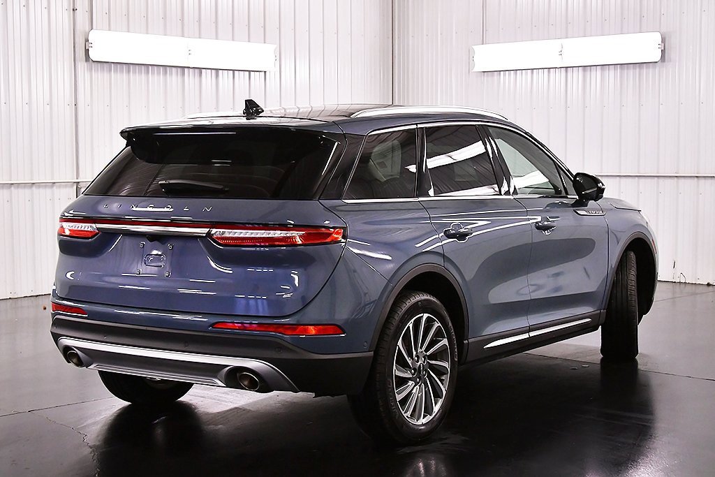 Used 2023 Lincoln Corsair Reserve w/ Equipment Group 202A image 7