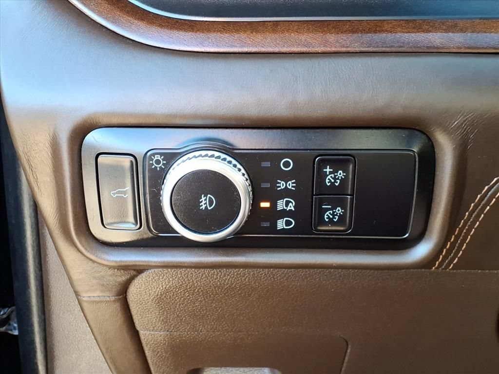 Used 2023 Ford Explorer King Ranch w/ Technology Package RWD image 21