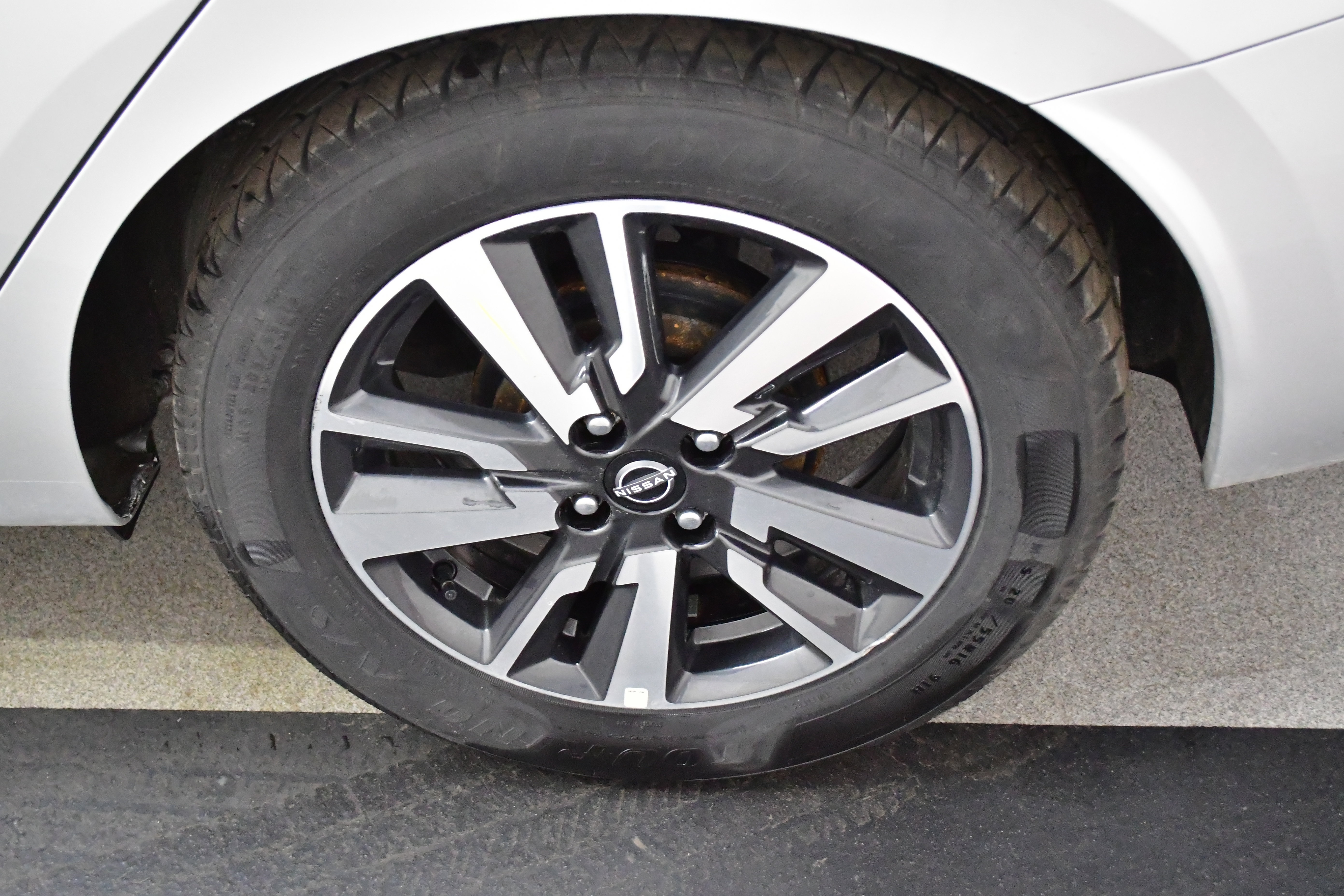 Used 2025 Nissan Versa SV image 53