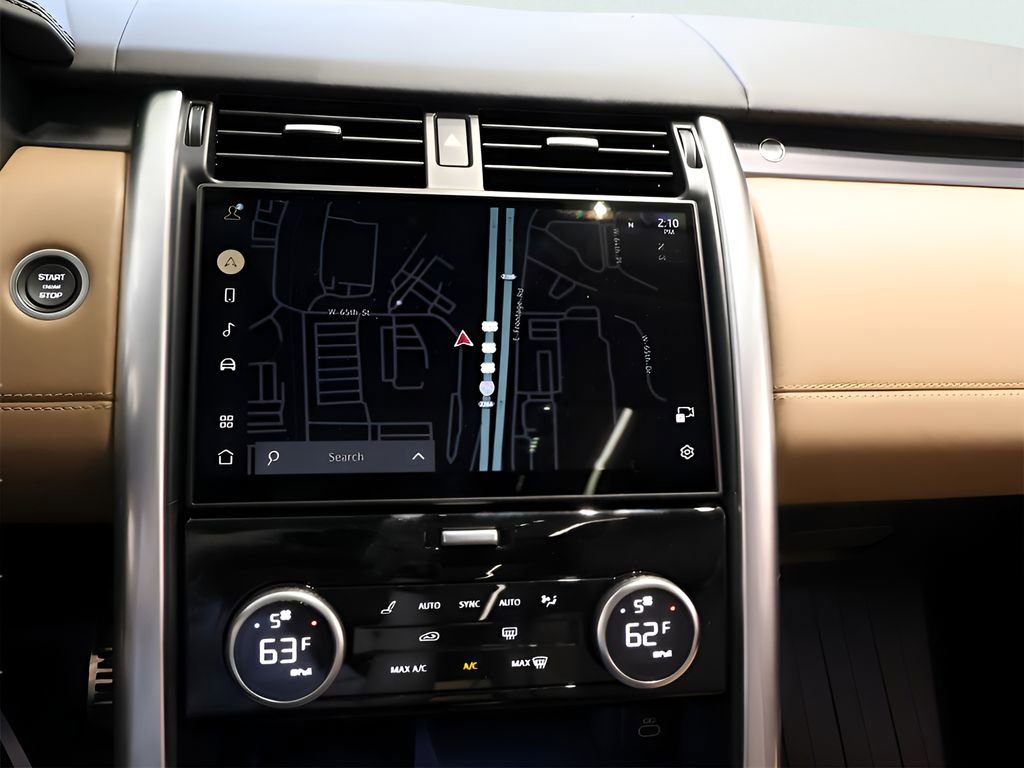 Certified 2025 Land Rover Discovery Metropolitan Edition image 46