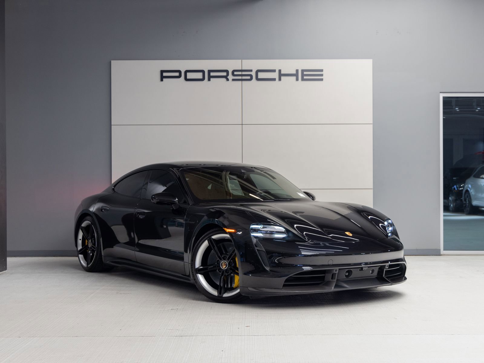 Certified 2021 Porsche Taycan Turbo S image 9