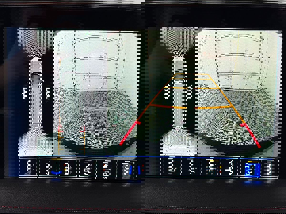 Used 2024 Chevrolet Suburban RST w/ Luxury Package image 28