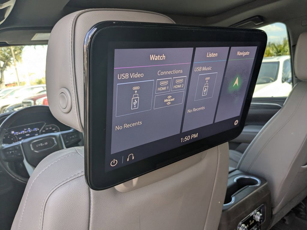 Used 2021 GMC Yukon XL SLT w/ SLT Premium Package image 17