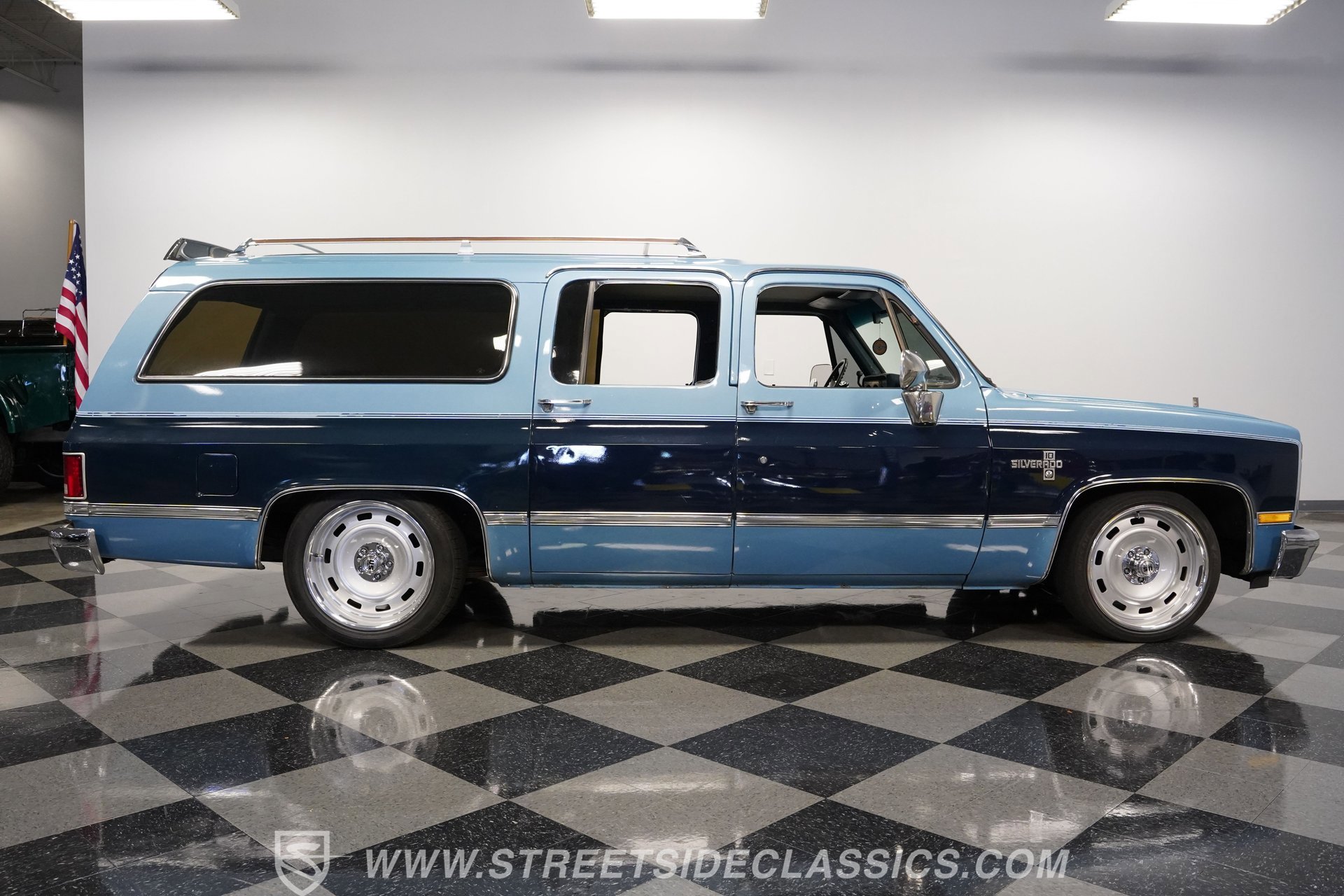Used 1986 Chevrolet Suburban 2WD image 14