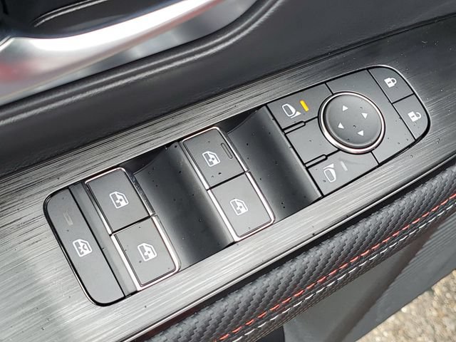New 2026 Nissan Kicks SR w/ Cold Weather Package FWD image 21