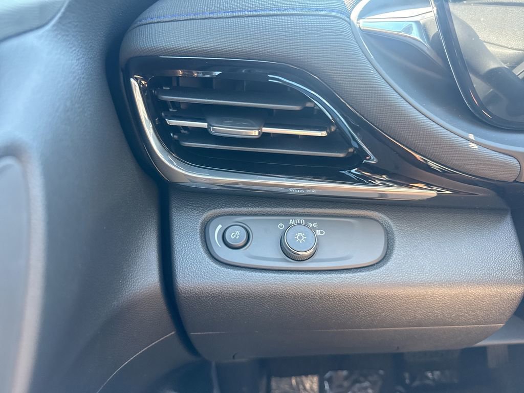 New 2026 Buick Envista Sport Touring w/ Convenience I Package FWD image 17
