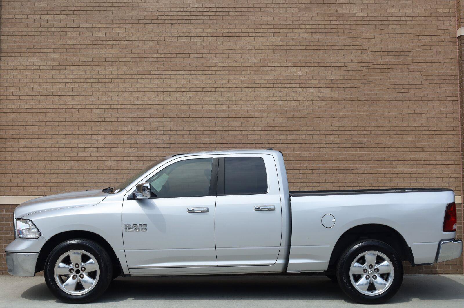 Used 2015 RAM 1500 Classic SLT RWD image 2