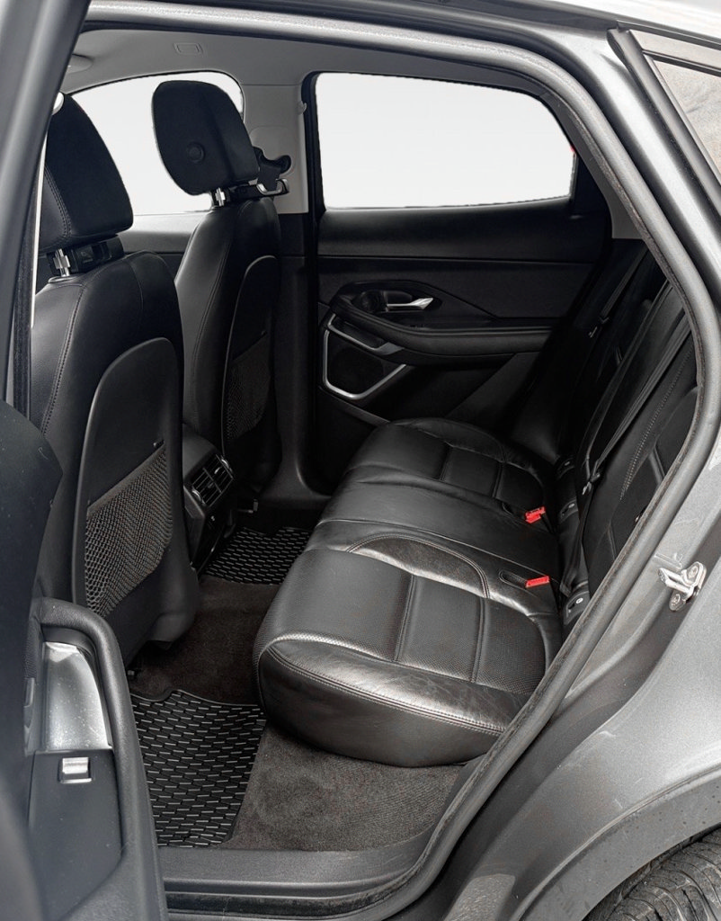 Used 2019 Jaguar E-PACE SE AWD/4WD image 13