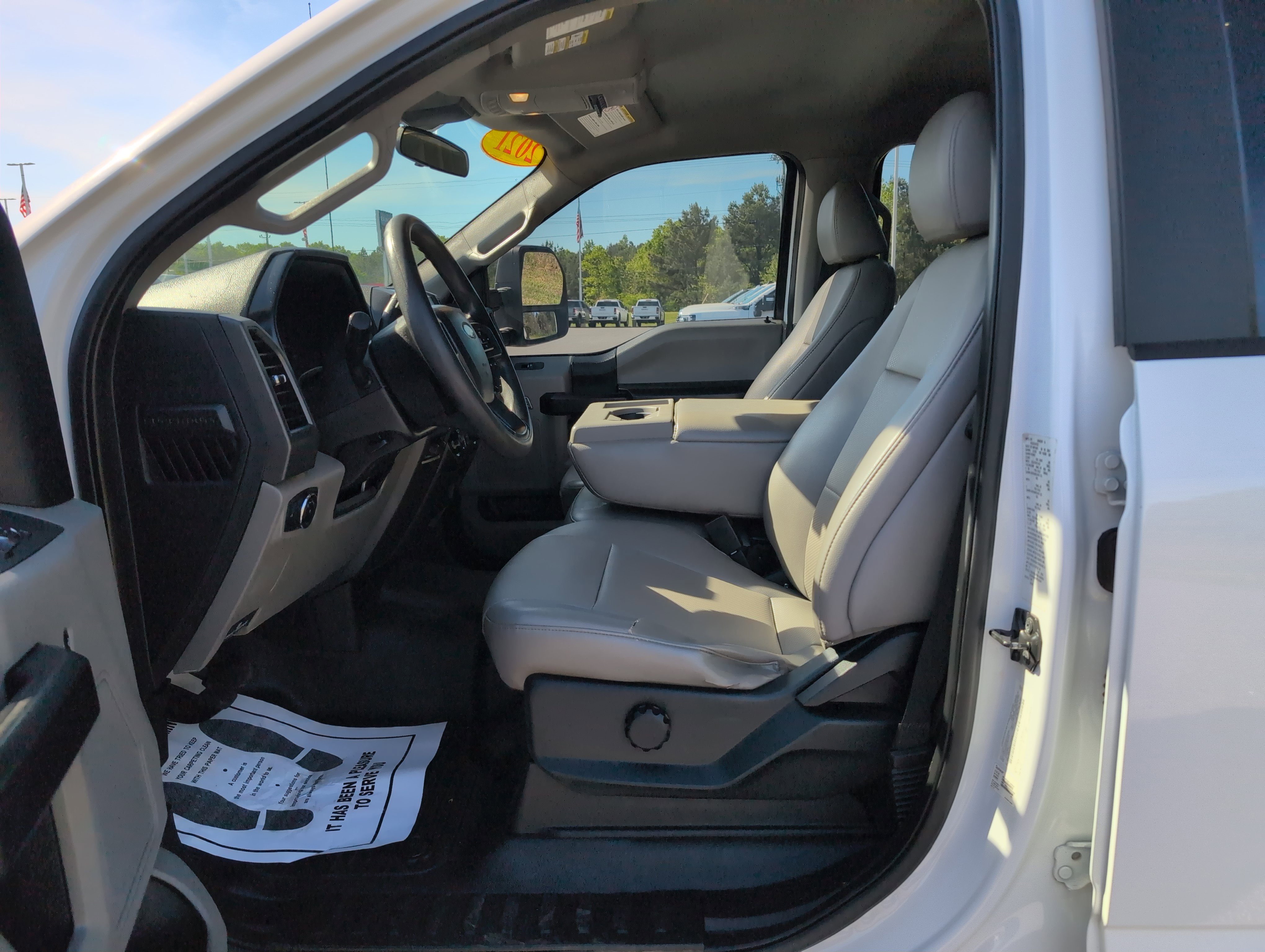 Used 2021 Ford F550 4x4 Crew Cab Super Duty w/ Power Equipment Group image 14