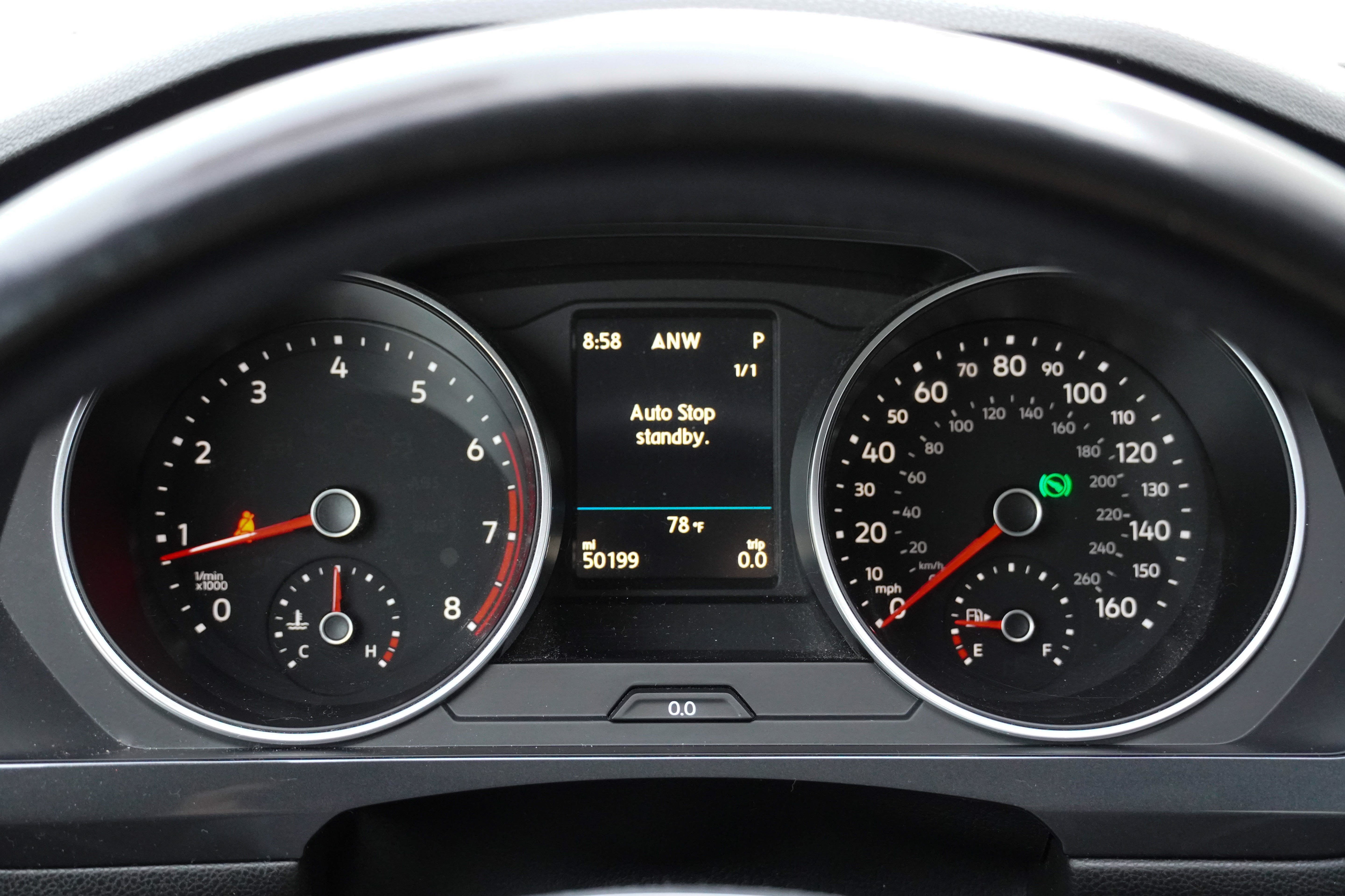 Used 2018 Volkswagen Tiguan SEL FWD image 19
