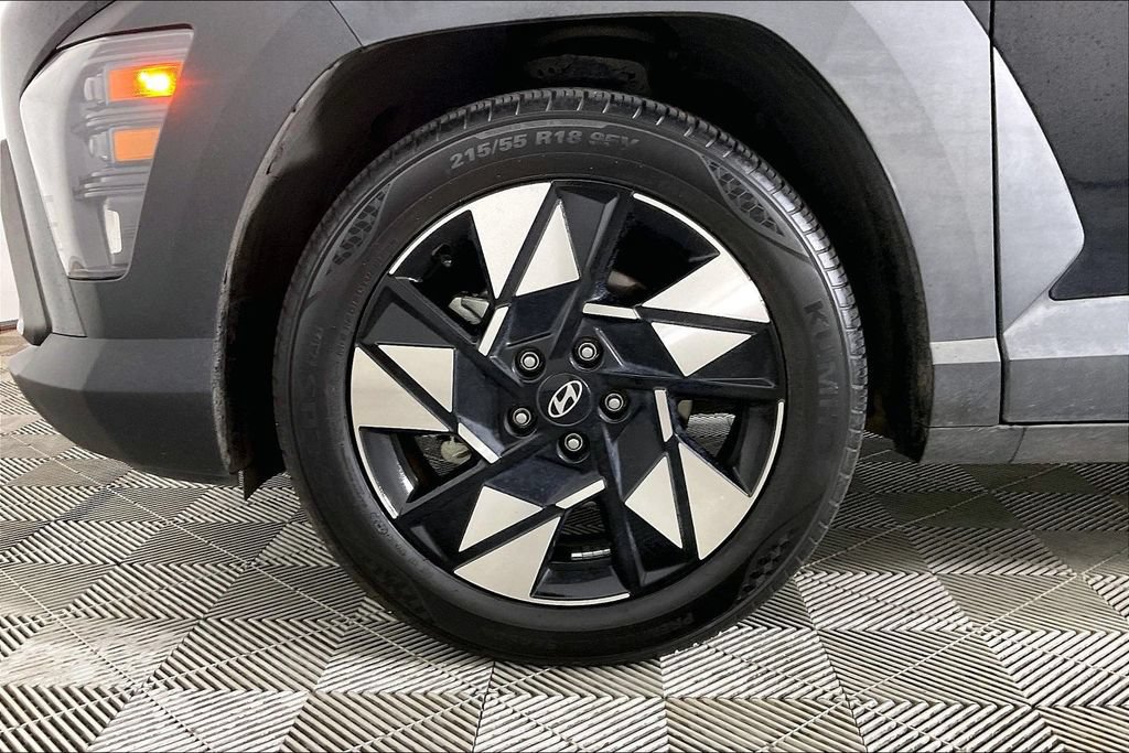 Used 2024 Hyundai Kona SEL FWD image 8