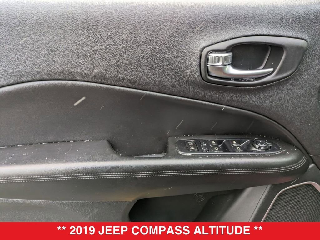 Used 2019 Jeep Compass Altitude image 11