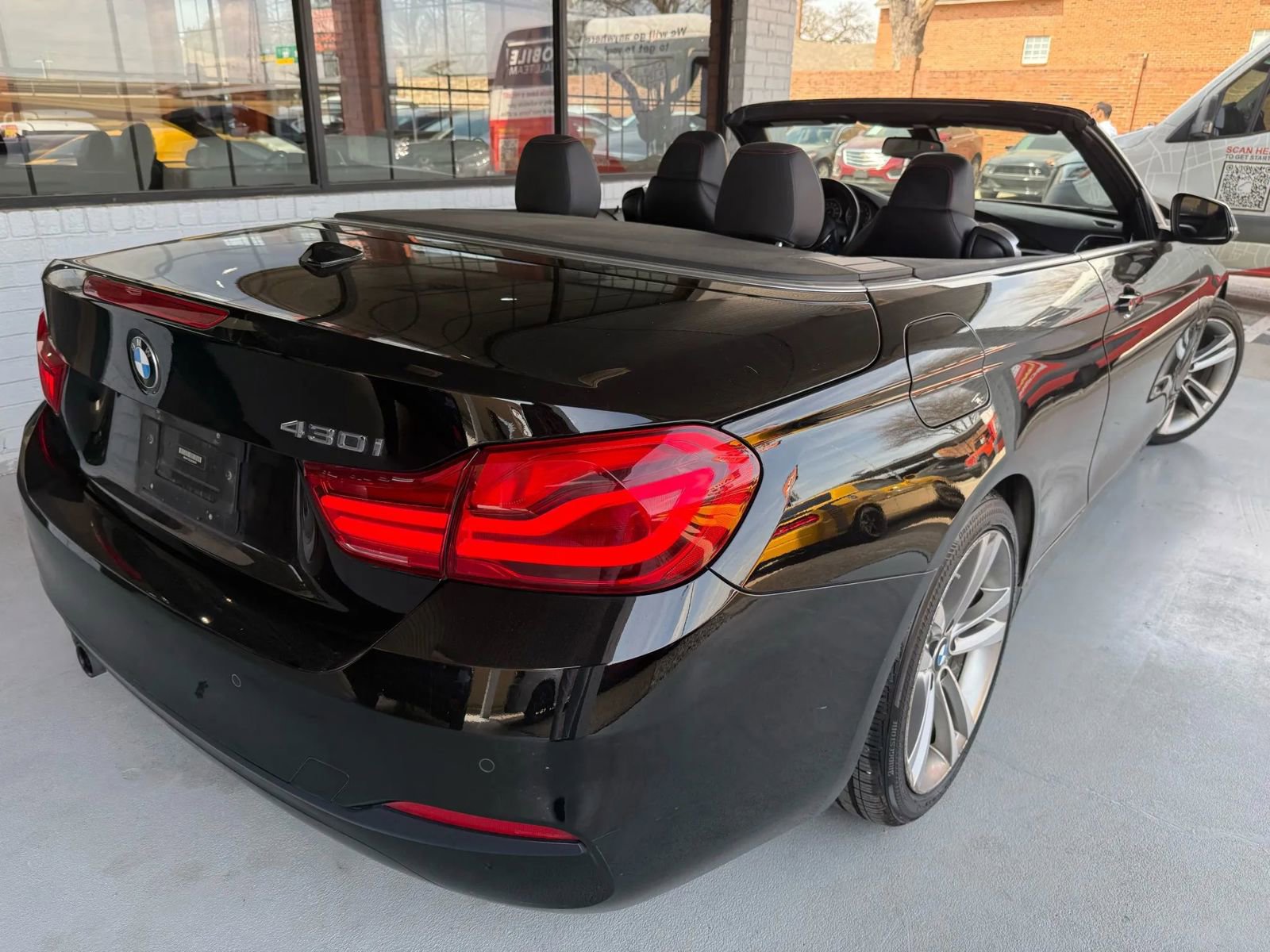 Used 2018 BMW 430i Convertible RWD image 11
