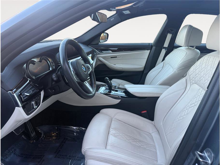 Used 2019 BMW M550i xDrive image 9