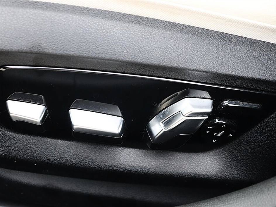 Used 2019 BMW M550i xDrive w/ Premium Package 2 AWD/4WD image 56