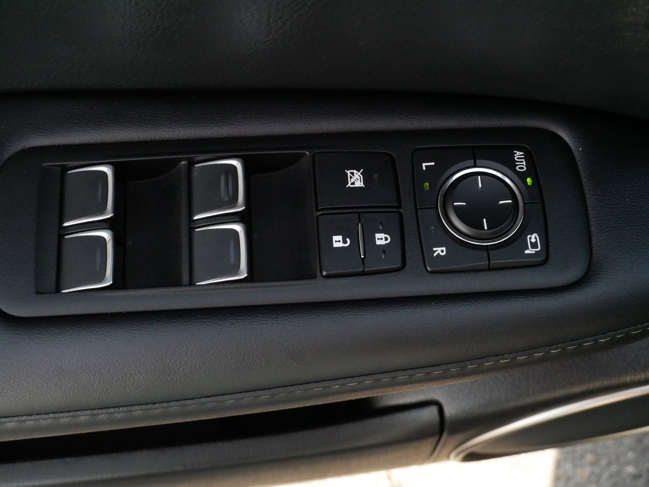 Used 2022 Lexus RX 350 F Sport w/ Accessory Package image 19