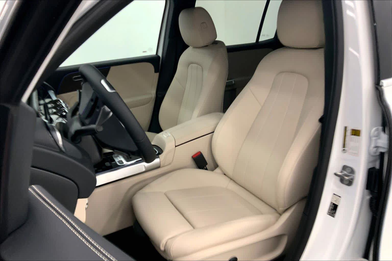 New 2026 Mercedes-Benz GLB 250 image 22