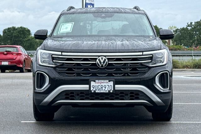 Used 2025 Volkswagen Atlas Peak Edition SE image 9