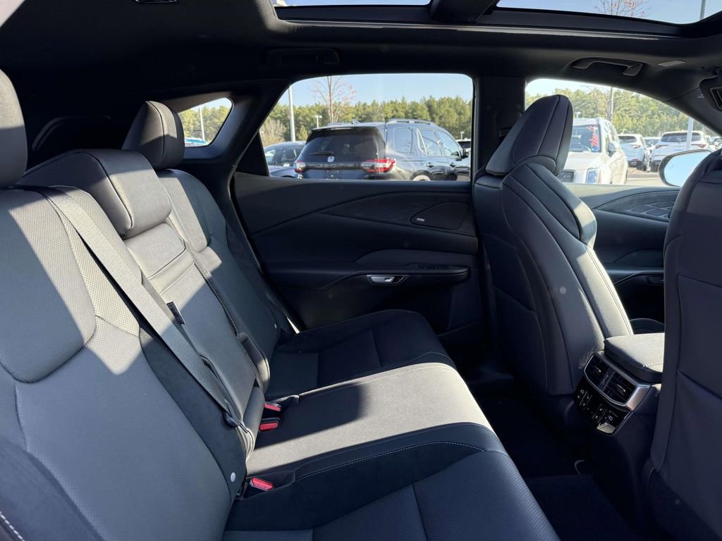 Used 2024 Lexus RX 500h F Sport w/ Convenience Package image 16