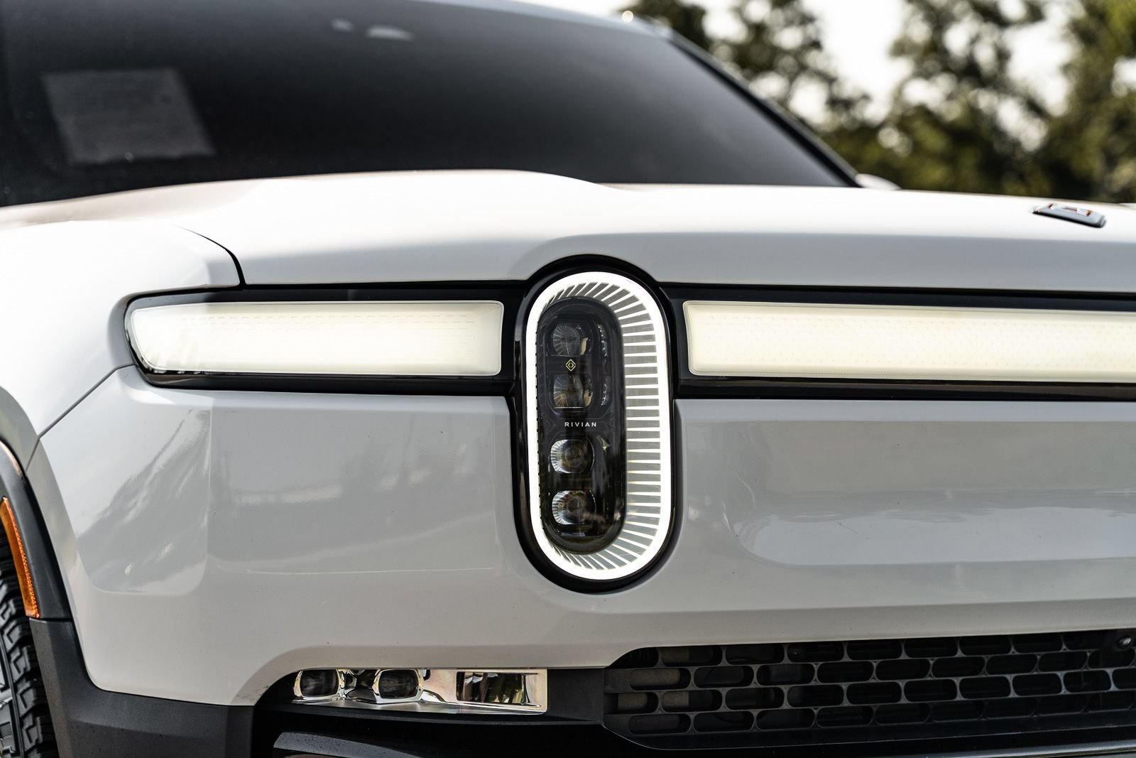 Used 2023 Rivian R1S Adventure AWD/4WD image 11