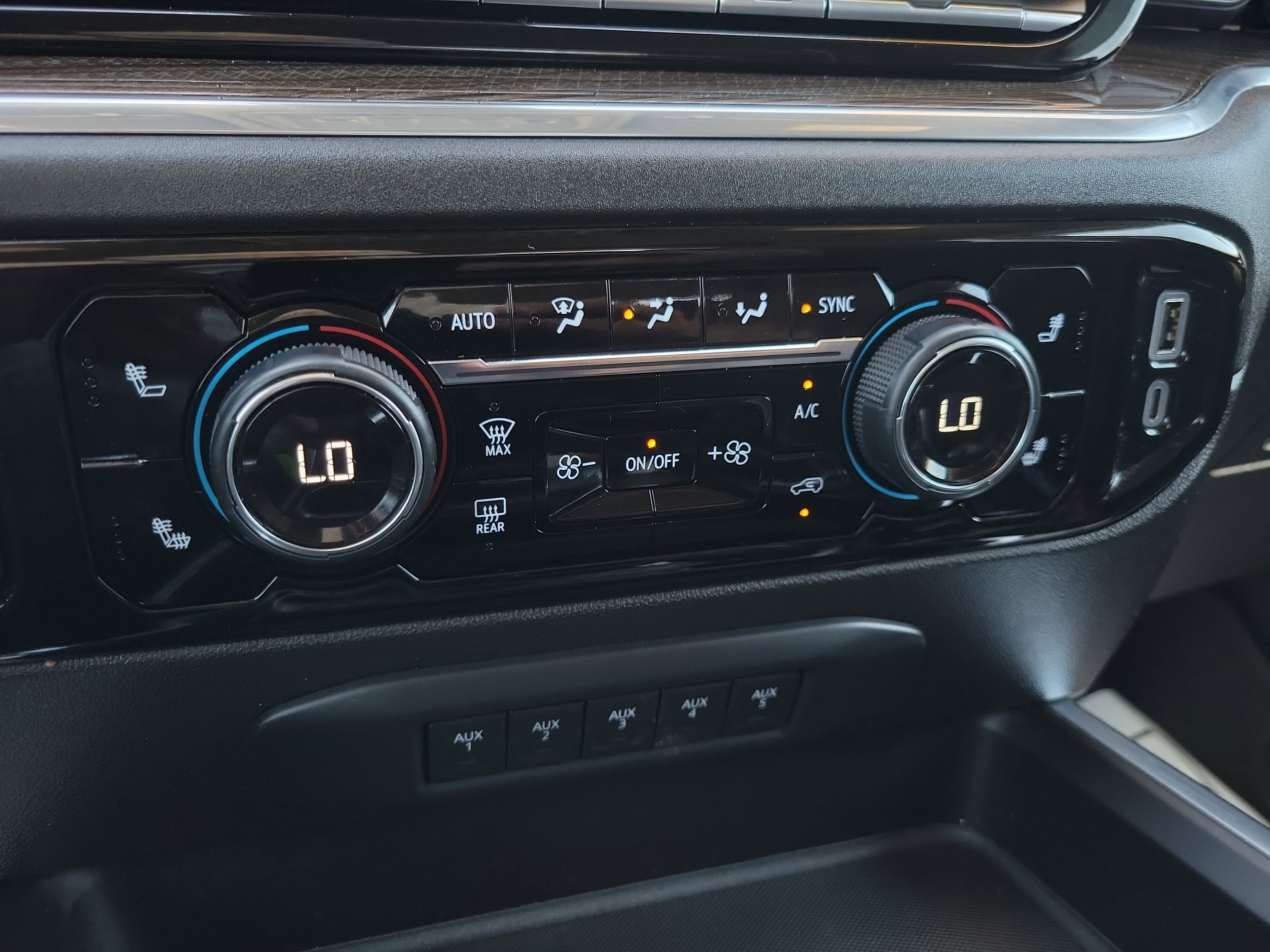 Certified 2024 Chevrolet Silverado 2500 LT AWD/4WD image 28