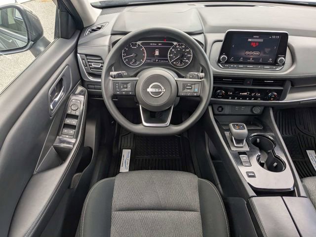 Used 2024 Nissan Rogue SV FWD image 16