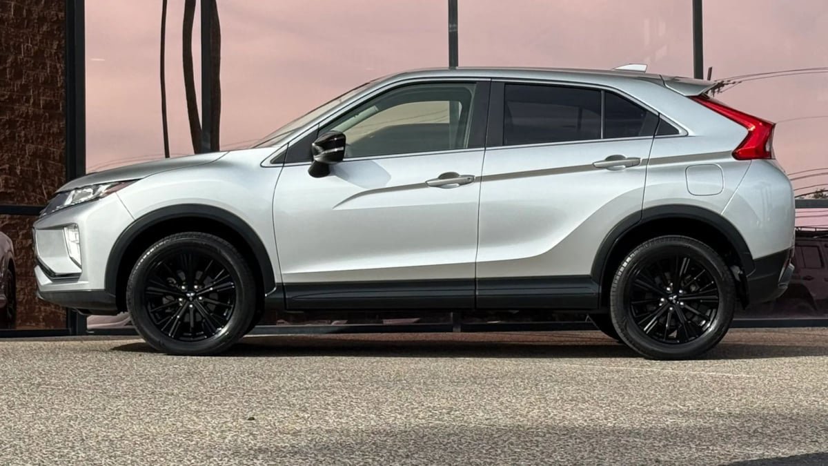 Used 2018 Mitsubishi Eclipse Cross LE AWD/4WD image 5