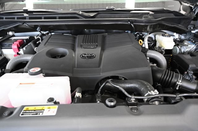 New 2026 Toyota Tundra Limited AWD/4WD image 35