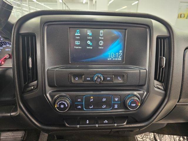 Used 2018 Chevrolet Silverado 1500 Custom w/ Custom Value Package AWD/4WD image 20
