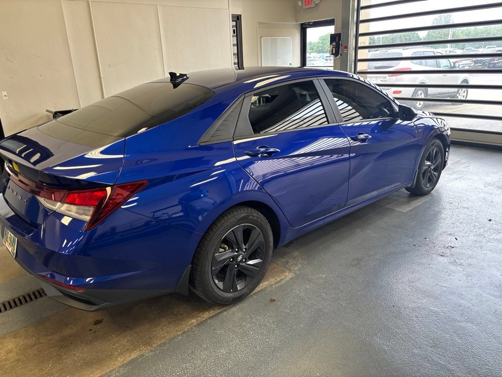 Used 2023 Hyundai Elantra SEL FWD image 8