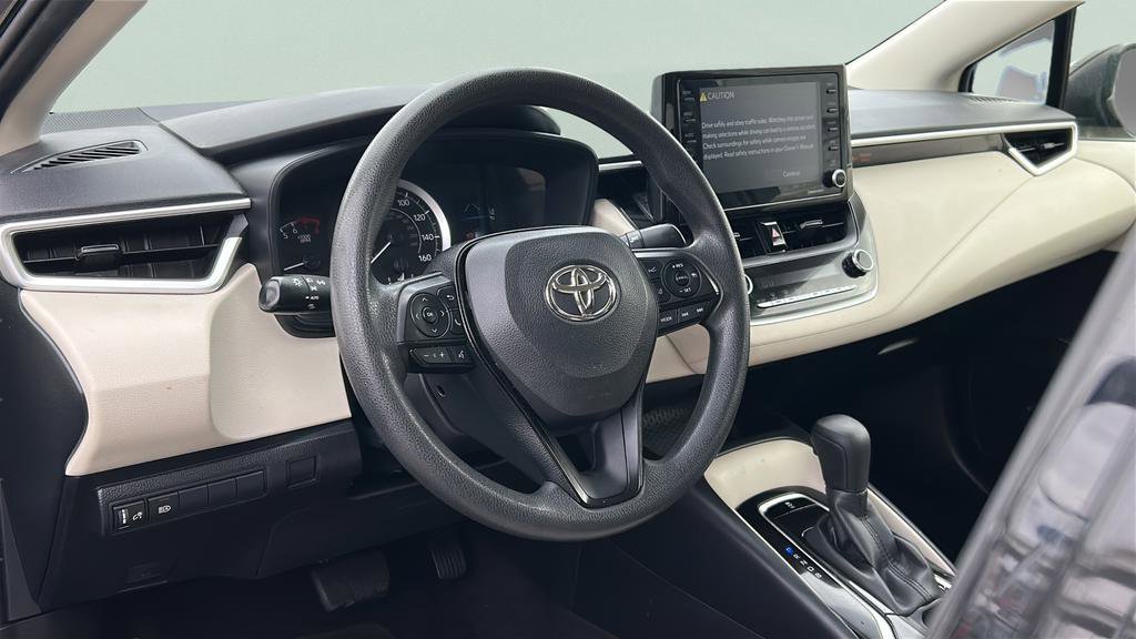 Used 2022 Toyota Corolla LE FWD image 11