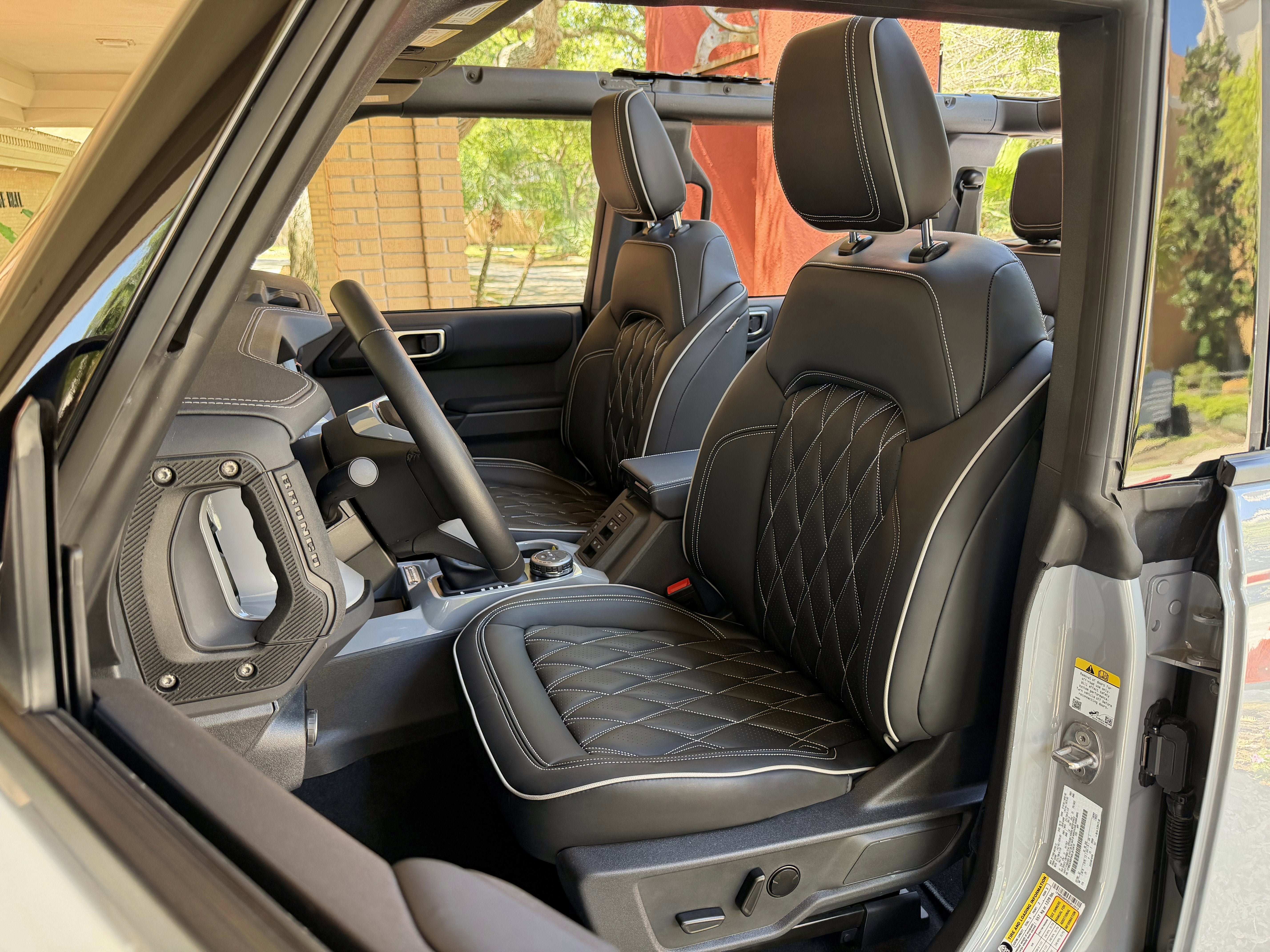 Used 2025 Ford Bronco Outer Banks AWD/4WD image 18