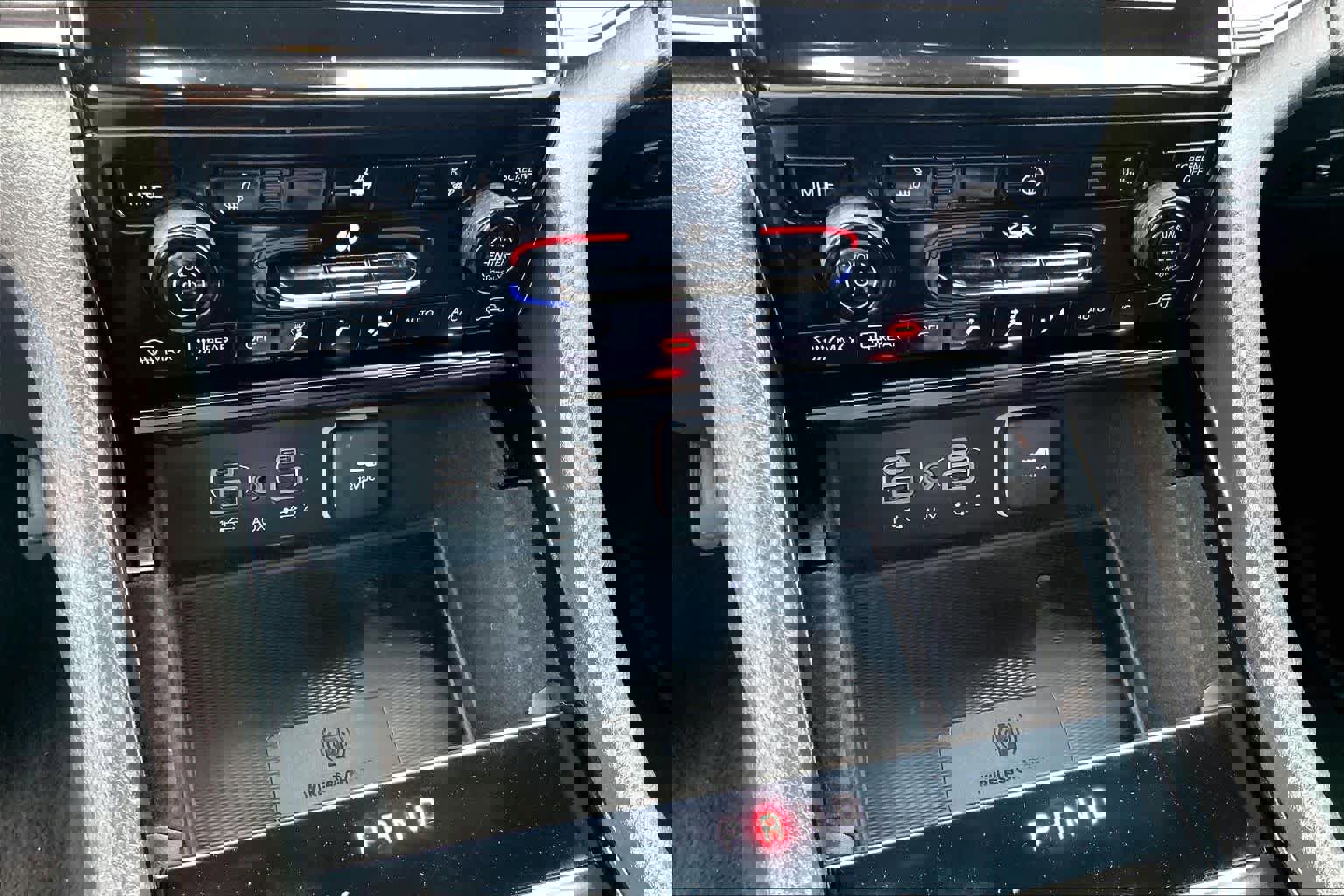 Used 2022 Jeep Grand Cherokee Altitude AWD/4WD image 30