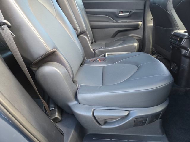 Certified 2025 Toyota Grand Highlander AWD image 15
