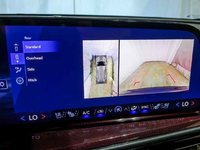 New 2027 Chevrolet Traverse RS w/ LPO, Floor Liner Package AWD/4WD image 19
