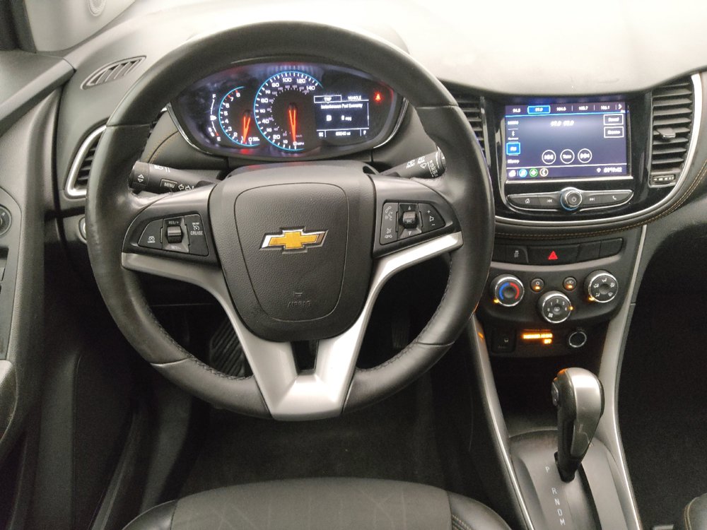 Used 2020 Chevrolet Trax LT w/ LT Convenience Package FWD image 22
